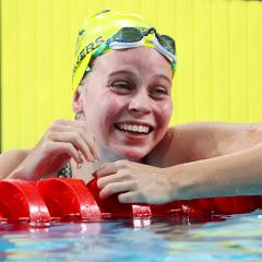 Lizzy Dekkers celebrates after winning gold in the women's 200 metres butterfly at the 2022 Commonwealth Games.