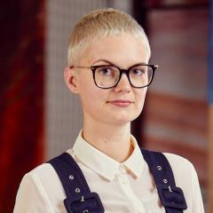 A portrait image of Danielle Harvey.